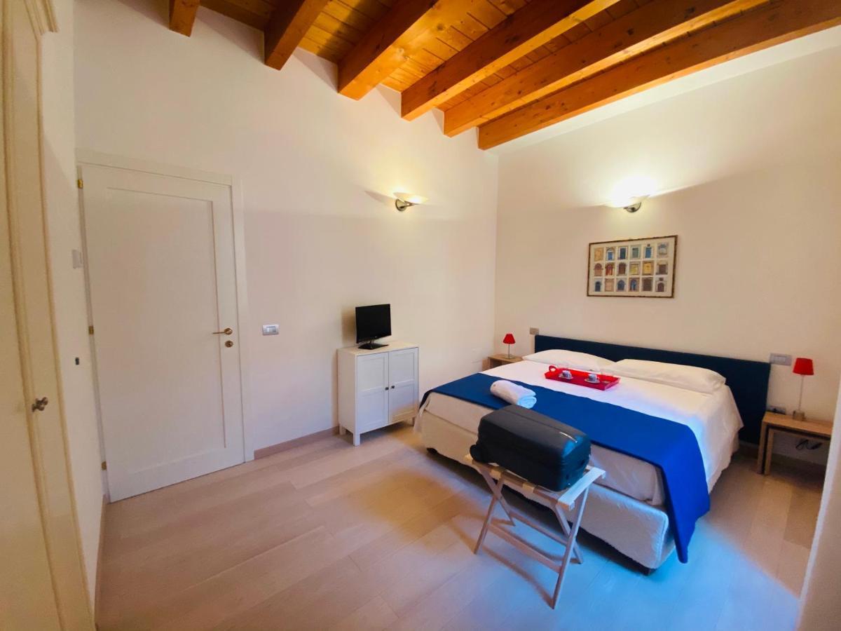 Ng Guest House Il Ris Сассари Экстерьер фото